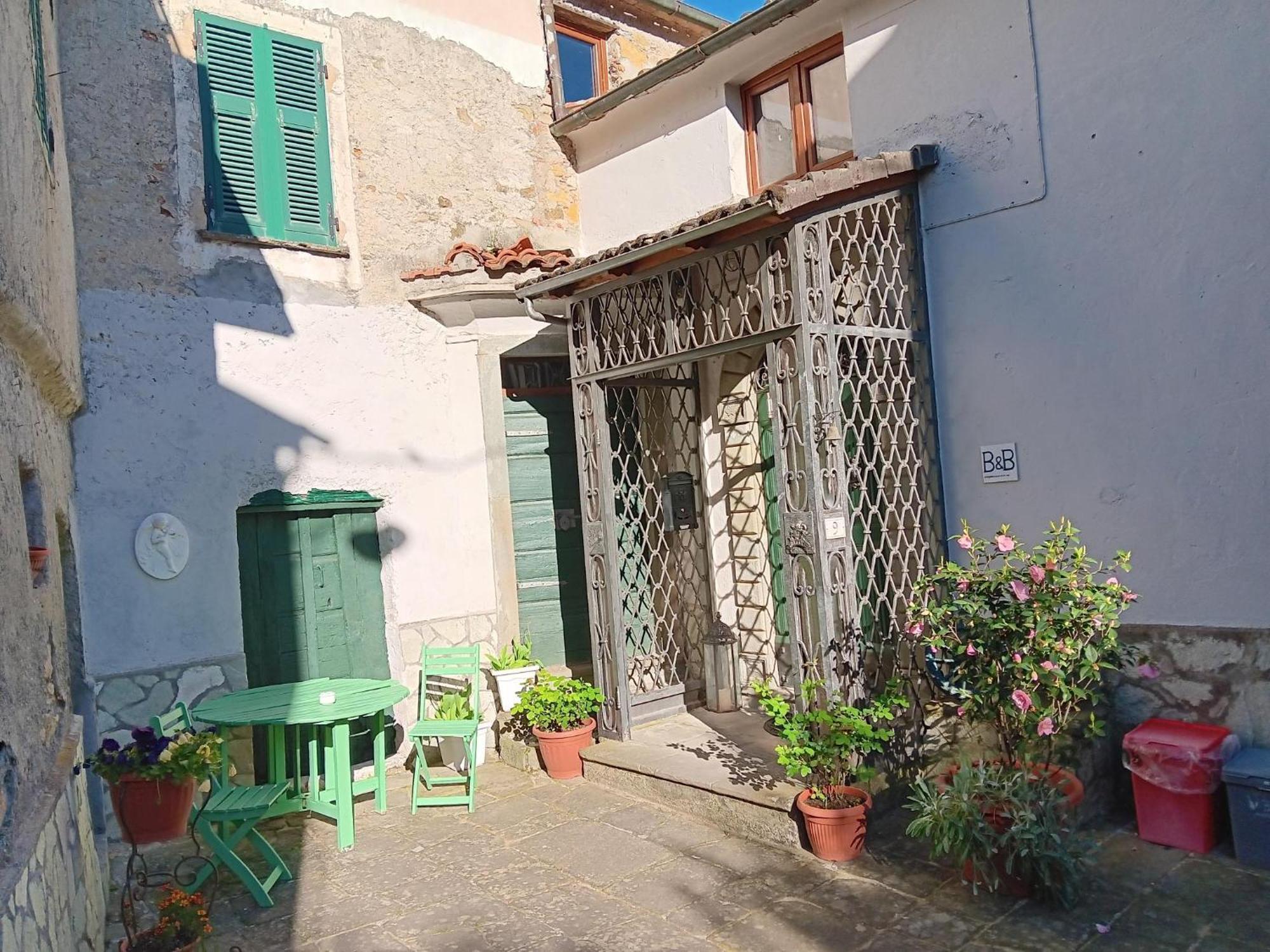 Monti Guesthouse Monti di Licciana Nardi Exterior foto