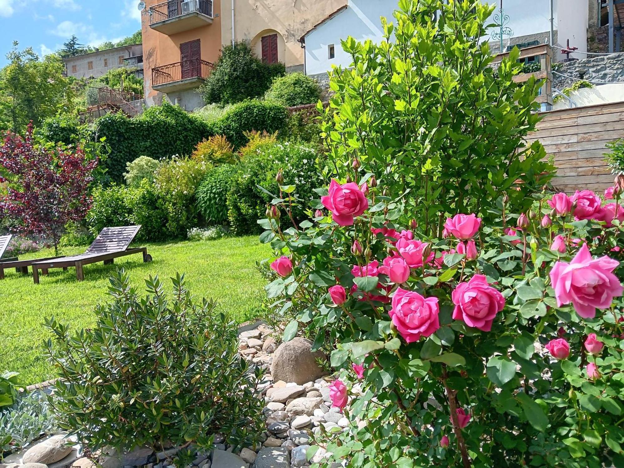 Monti Guesthouse Monti di Licciana Nardi Exterior foto